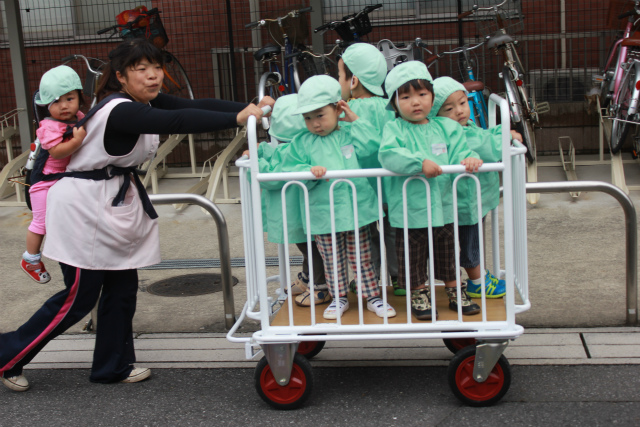 10月21日 月 草加なかよし保育園 草加市認可保育園 保育士求人募集中