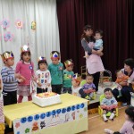 はじめてのお誕生日を迎える1歳のお友達
